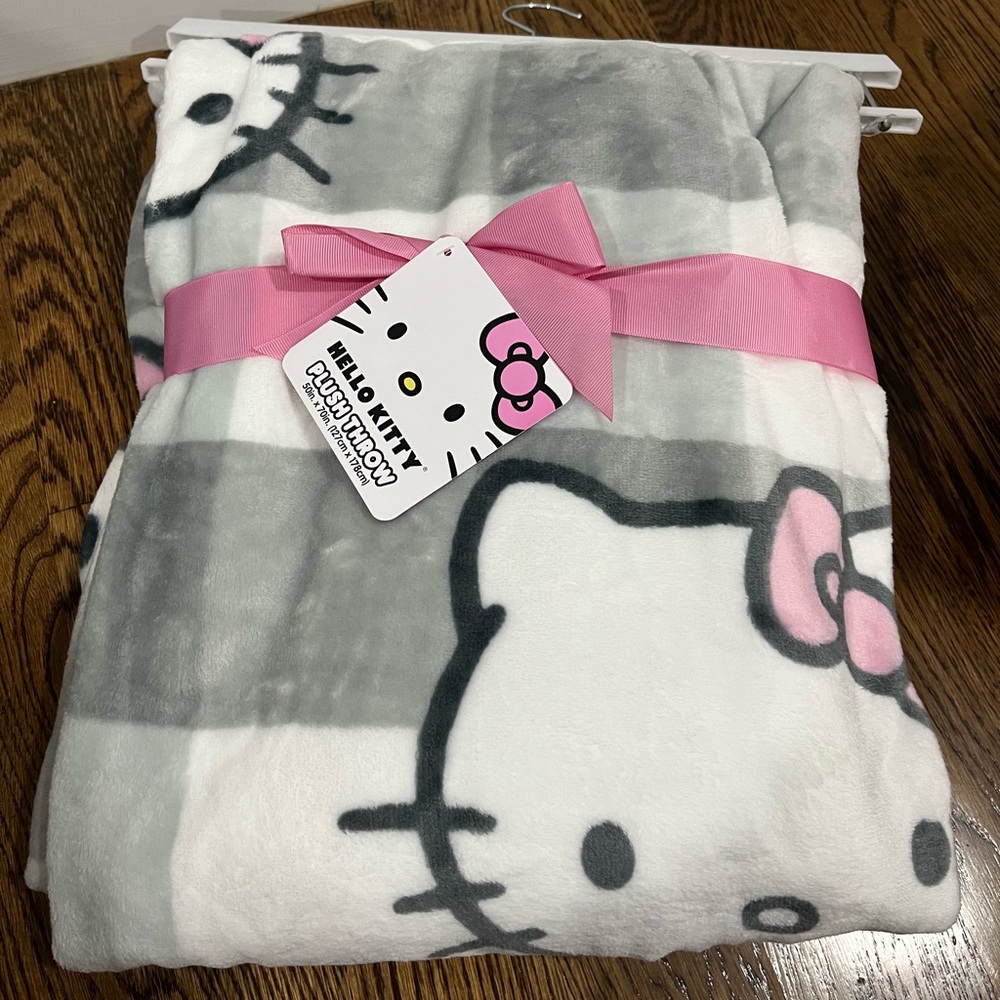 Hello Kitty Throw Blanket